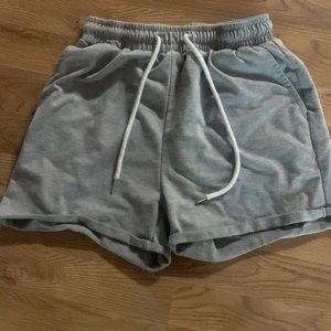comfy shorts, good for gym use or lazy!